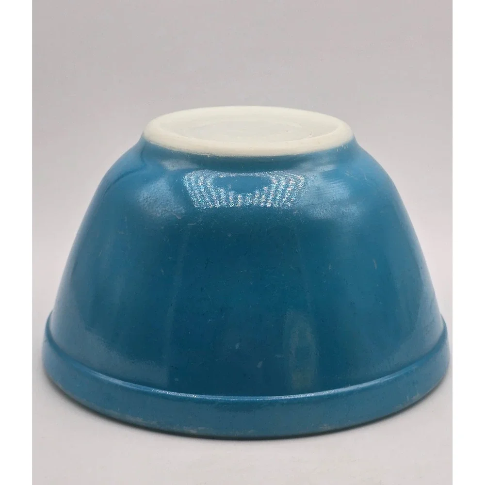 Vintage Pyrex Turquoise Blue 401 Mixing Bowl 1.5 Pint Small Milk Glass 5.75